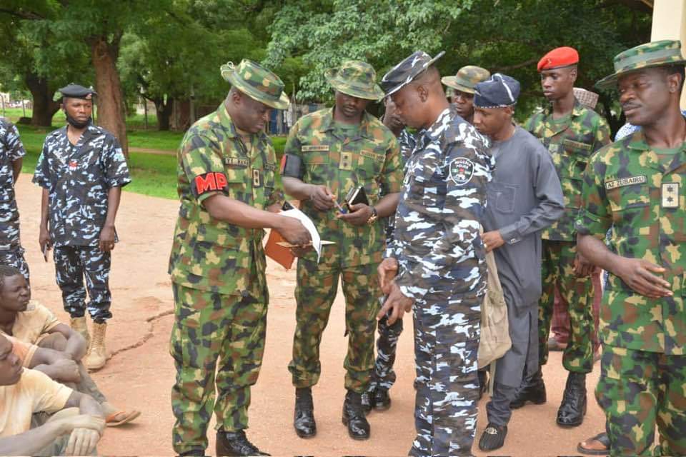 TROOPS OF 1 DIVISION APPREHENDS 47 RAIL TRACK VANDALS IN KADUNA