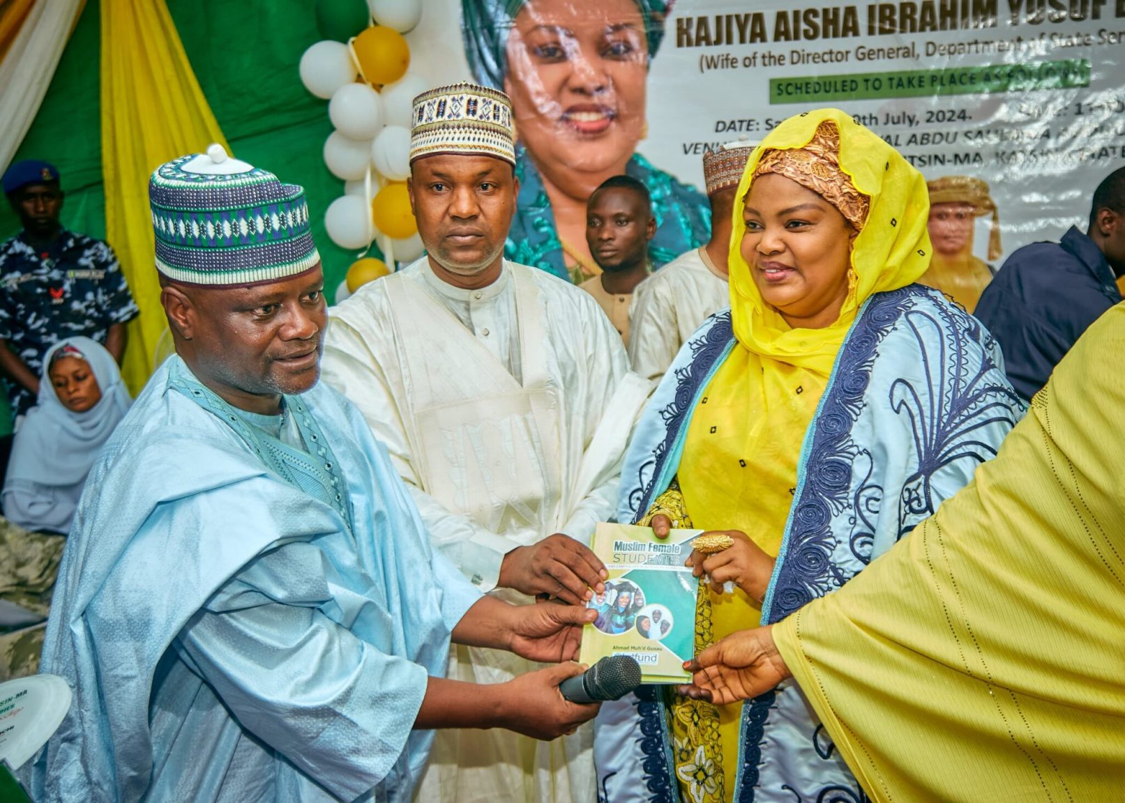 Federal varsity presents 10 awards to wife of D-G DSS