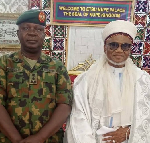 COMMANDER 18 BRIGADE BRIGADIER GENERAL IBRAHIM GAMBARI PAYS COURTESY CALL TO ROYAL HIGHNESS ETSU NUPE, DR. YAHAYA ABUBAKAR