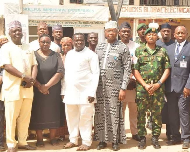 6 BRIGADE COMMANDER COMMENDED FOR ENSURING SAFE BUSINESS ENVIRONMENT AS NARC PARTICIPANTS VISIT TARABA BUSINESS SCHOOL