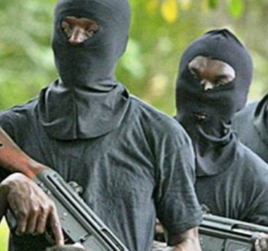 Police arrest six suspected kidnappers in Edo, recover arms