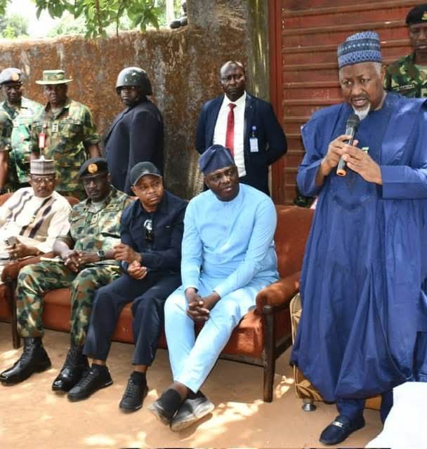 DEFENCE AND HUMANITARIAN MINISTERS VISIT PLATEAU STATE TO ASSESS SECURITY SITUATION FOLLOWING RECENT VIOLENCE