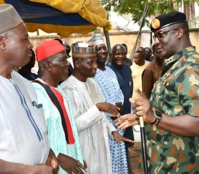 GENERAL OFFICER COMMANDING 3 DIVISION/COMMANDER OPERATION SAFE HAVEN CONDUCTS OPERATIONAL VISIT TO TAFAWA BALEWA