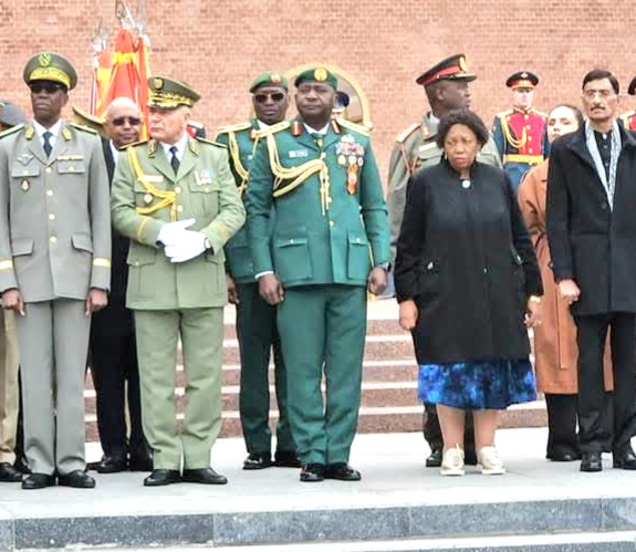 CDS VISIT TO RUSSIA:  LAYS WREATH AT RED SQUARE, MOSCOW