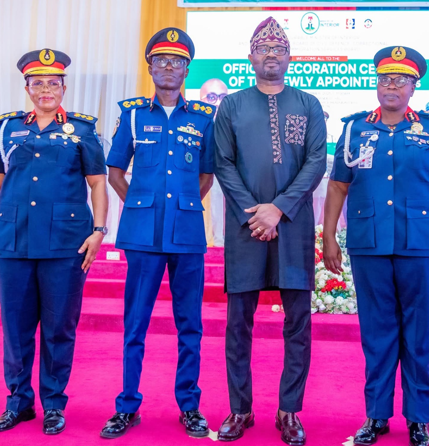 Ministan Cikin Gida Ya Karrama Sabbin Mataimakan Babban Kwamandan NSCDC, Ya Bukace Su Da Shugabanci Nagari Da Himma Wajen Tsaron Kasa