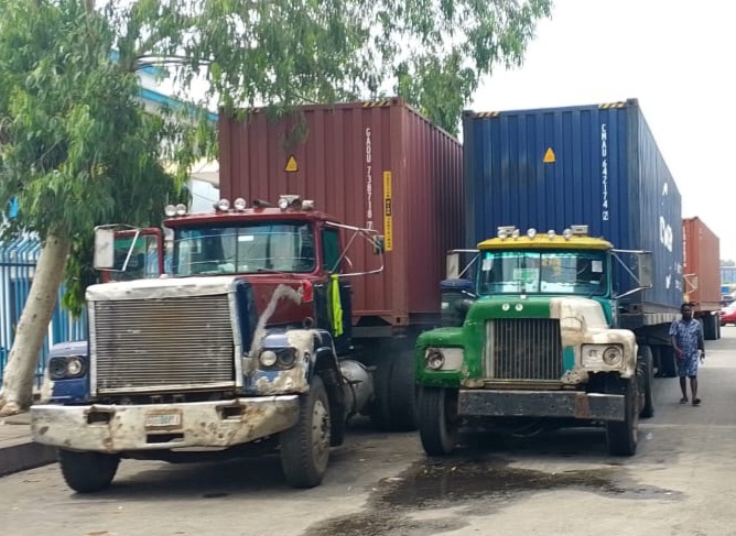 Apapa Gridlock Returns As Truckers Block Port Access Roads, Alleges Syndicate Exploitation