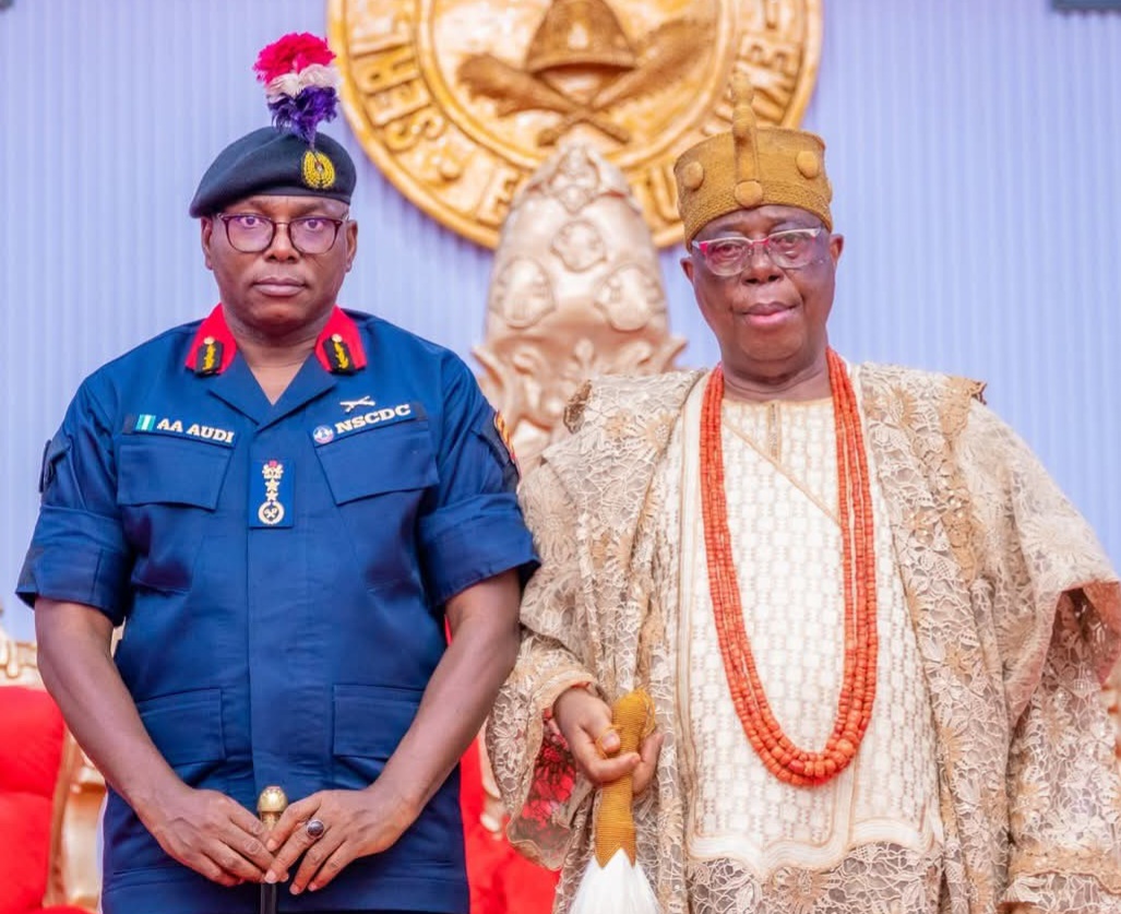 JANAR KOMANDA AUDI YA ZIYARCI EKITI, YA NEMI AMANA TSAKANIN ‘YAN TSARO DA JAMA’A… ya gana da Gwamnatin Jihar, ya kai gaisuwa wurin Ewi na Ado-Ekiti