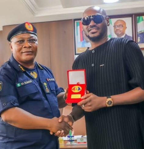 Hukumar Kashe Gobara ta Ƙasa ta Ƙulla Haɗin Gwiwa da 2Baba Don Wayar da Kai Kan Hanyar Kare Gobara