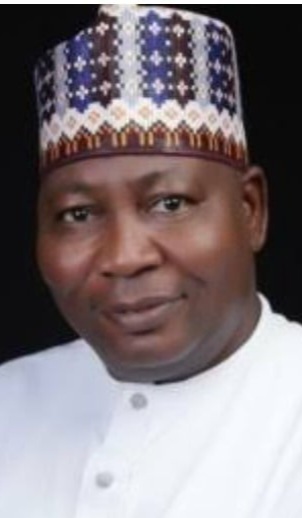 Ladabi na soji da ikon farar hula: Sake tunani akan girmamawa da durƙusa a majalisar dokokin Najeriya