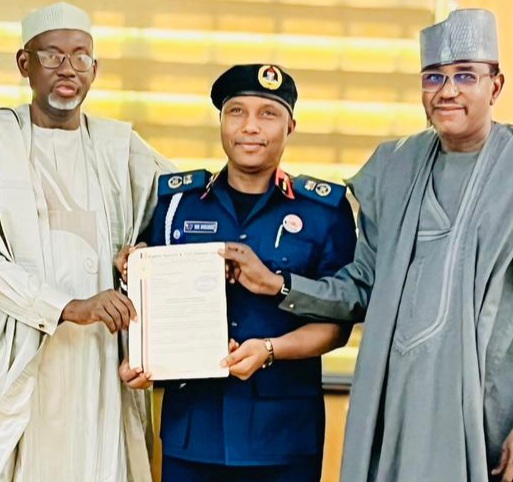 New NSCDC Commandant, Muhammad Kabiru Ingawa, Presents Letter of Assumption of Duty to Jigawa State Governor