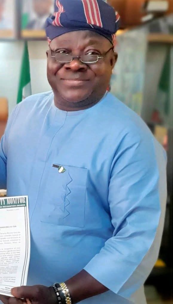 PEOPLE’S SECURITY MONITOR with isiaka Mustapha…On Wednesday, 22nd April 2026 from 11am to 12 noon, Nigerians will engage in a critical discussion on the growing security concern titled “Falling Military Recruitment Threatens Nigeria’s Internal Security Capacity” on People’s Security Monitor airing on Citizen Radio 93.7 FM, Abuja…Rememver Nigeria’s security is our collective responsibility!